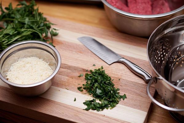 Sevenspoons forhandler alt fra japanske knive til damaskus knive